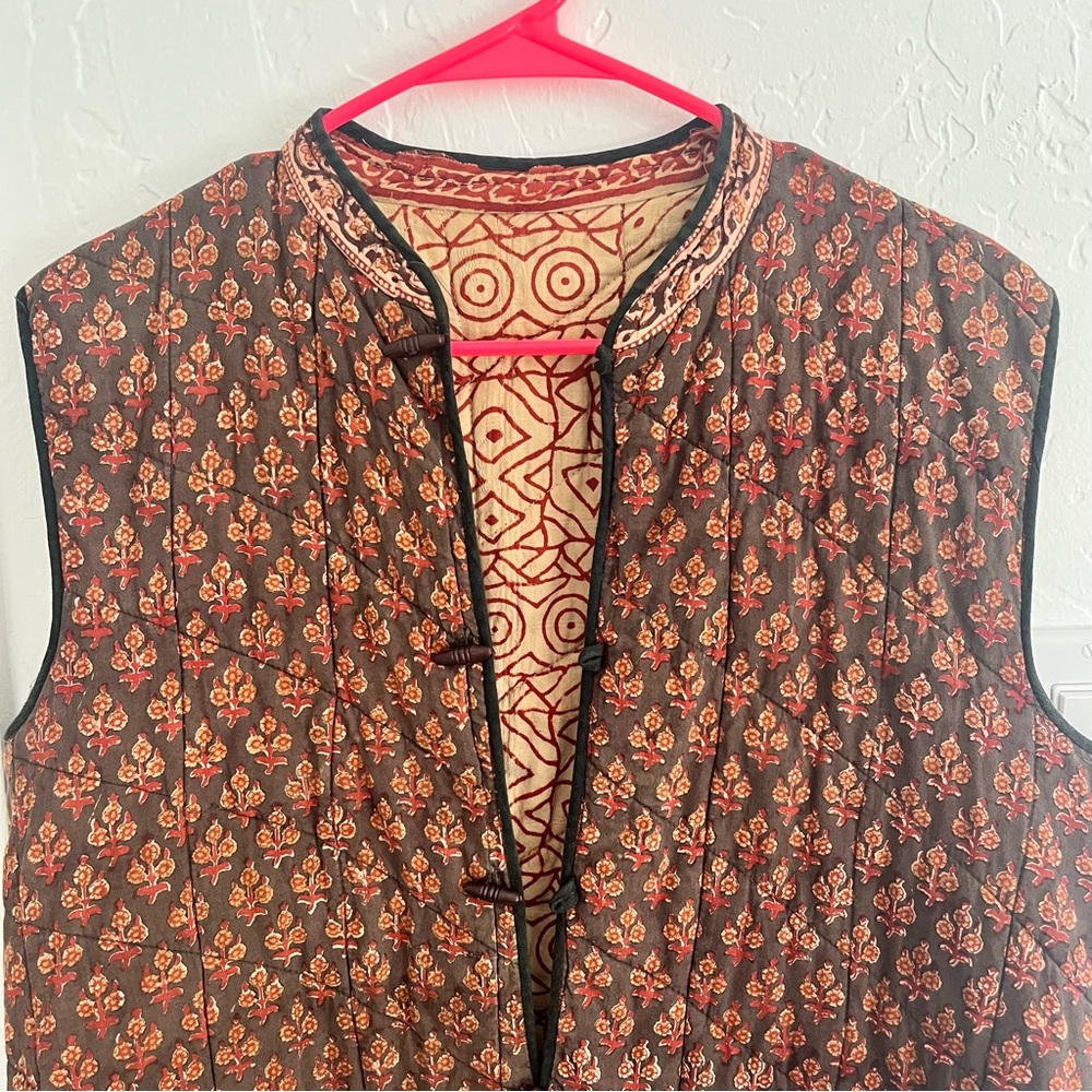 Quilted Reversible Vest with Pockets Indian Cotton
